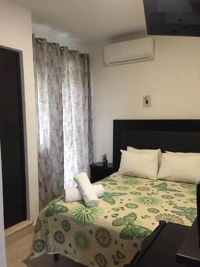 Guest house Rooms Playa Del Carmen 400Mts Playa